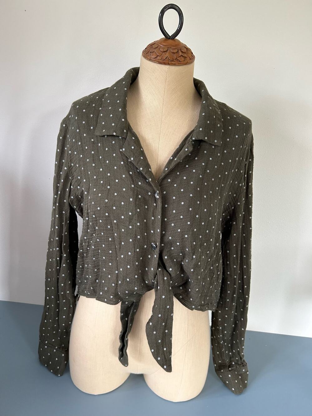 Reset by Jane womens green polka dot blouse size S button up tie front long slee